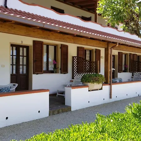 Nyaraló La Residenza Nel Parco Bike House Capoliveri